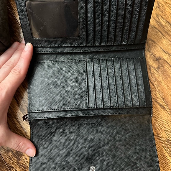 Michael Kors Black Crossbody Bag Set - Picture 2 of 6